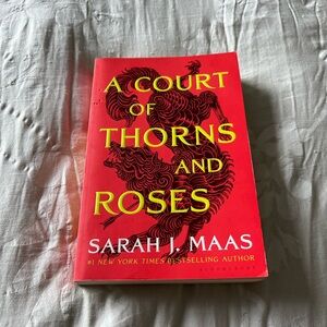 A Court of Thorns and Roses, By: Sarah J. Maas (2020, Paperback Novel)